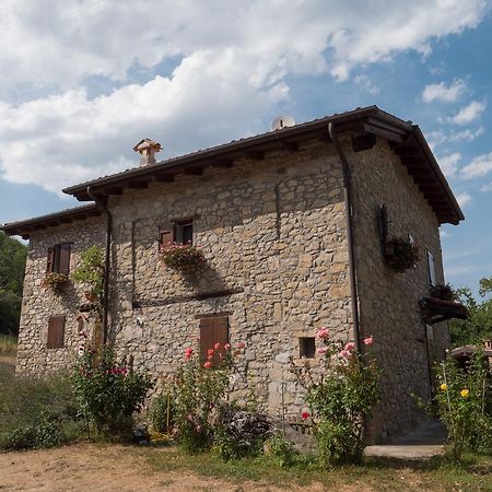 הוילה Castel dʼAiano La Piana Dei Castagni מראה חיצוני תמונה