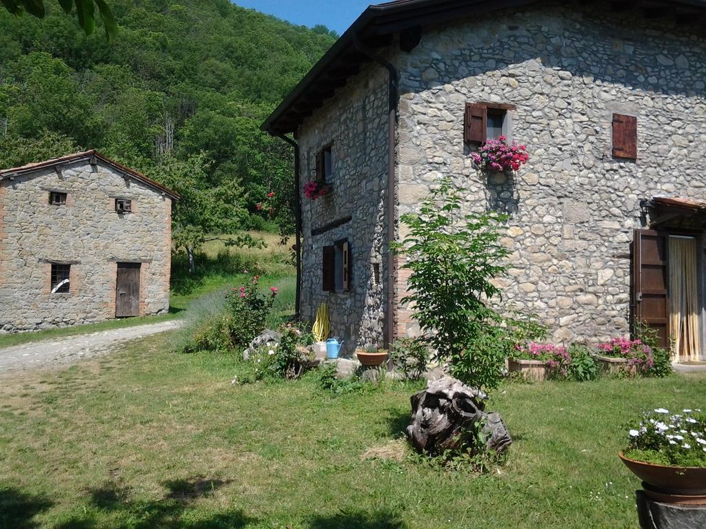 הוילה Castel dʼAiano La Piana Dei Castagni מראה חיצוני תמונה