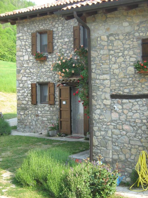 הוילה Castel dʼAiano La Piana Dei Castagni מראה חיצוני תמונה