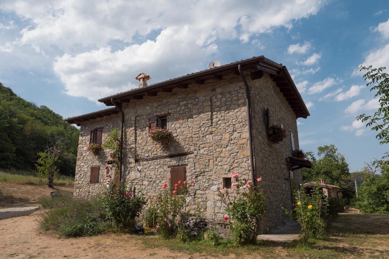 הוילה Castel dʼAiano La Piana Dei Castagni מראה חיצוני תמונה