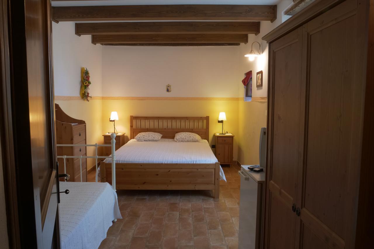 הוילה Castel dʼAiano La Piana Dei Castagni מראה חיצוני תמונה